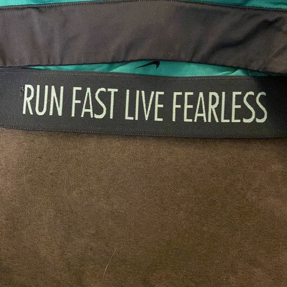 Nike Dry Fit Compression Shorts - Picture 3 of 4